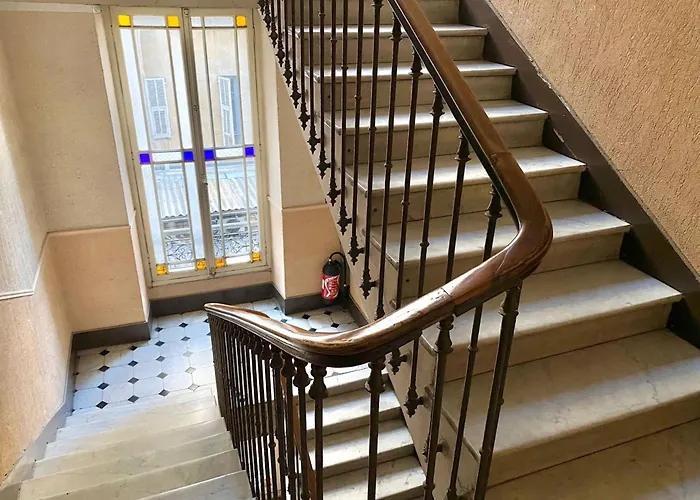 Iconic Flat
